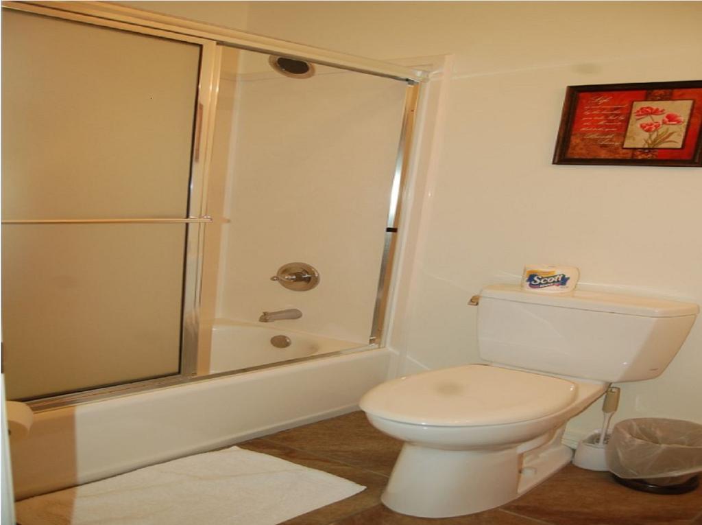 Tux Creek Inn Билокси Номер фото